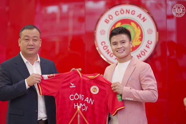 Quang Hải bảnh bao trong ngày ra mắt Công An Hà Nội