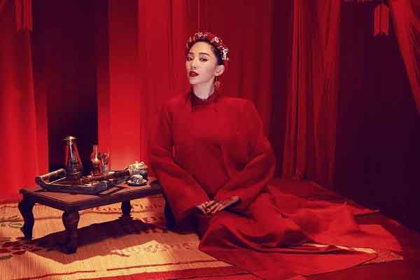 Tóc Tiên ẩn ý về những chuẩn mực tiêu cực trong MV mới