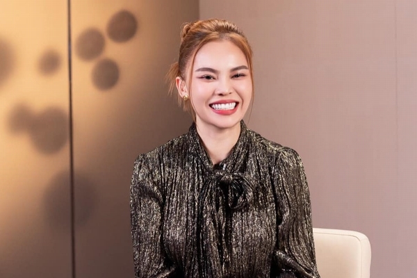 Giang Hồng Ngọc cũng mê Rosé (BlackPink), ‘tậu’ luôn chiếc đầm thần tượng mặc