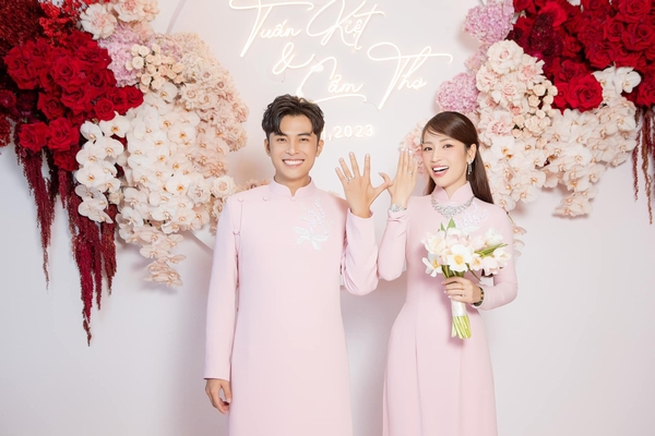 Gin Tuấn Kiệt – Puka tình tứ trong ngày Lễ tân hôn 