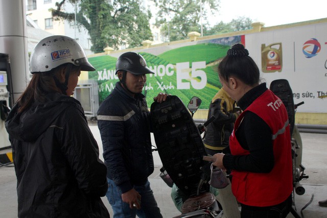 Xăng dầu đồng loạt tăng giá