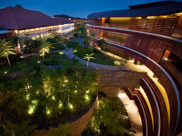 Quan cảnh khách sạn được chọn làm nơi gặp mặt của Kim và Trump