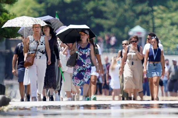 Tình hình nắng nóng cực đoan ảnh hưởng đến nền du lịch thế giới