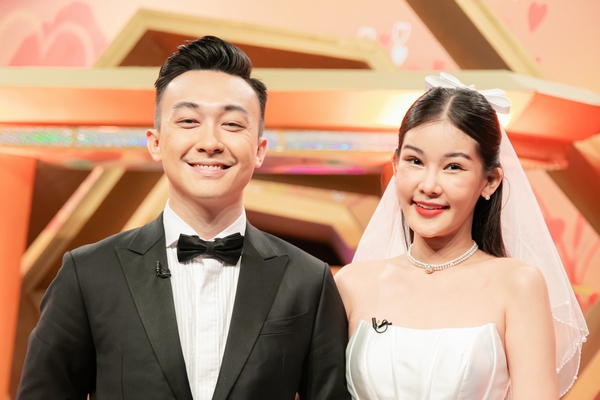 Hoa hậu Đại dương 2017 tiết lộ chuyện tình ‘sóng gió’ cùng ông xã