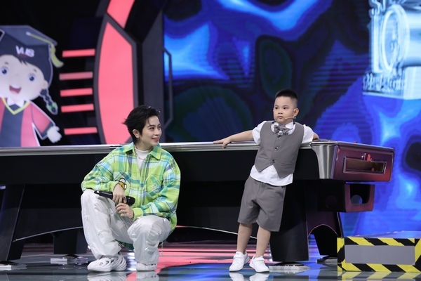 Cơ thủ nhí khiến Võ Hạ Trâm mê mẩn nhận ‘con rể’