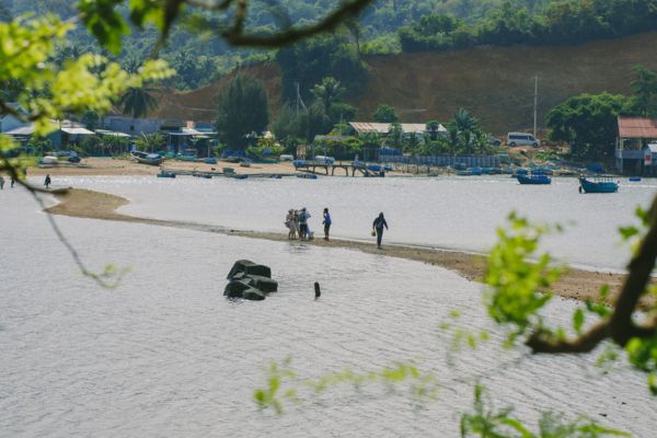 Trải nghiệm cảm giác vượt biển ở đảo Nhất Tự Sơn