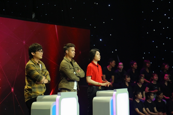 Trương Thế Vinh bắt bẻ Quang Trung chuyện yêu đương