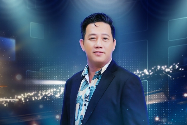 Lê Nam: ‘Vợ tôi rất ghen, có bộ óc thiên tài của một đạo diễn’