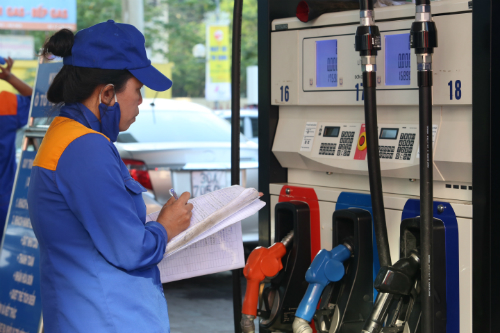 Giá xăng giảm từ 15h chiều nay