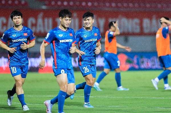 HLV Troussier và sự mới mẻ ở đội tuyển Việt Nam