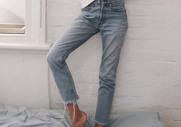 Diện quần jean cạp cao sành điệu