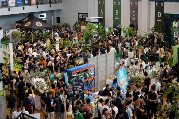 Sự kiện ‘Mê lá’ thu hút hàng ngàn người yêu kiểng lá đến tham dự