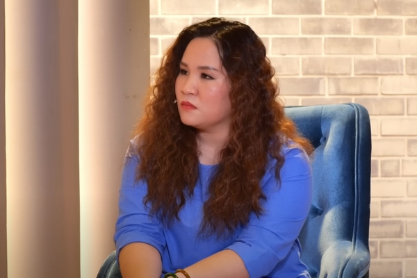 Đạo diễn trẻ ‘đội’ bồ nhí lên đầu, bỏ mặc vợ bầu ‘thập tử nhất sinh’