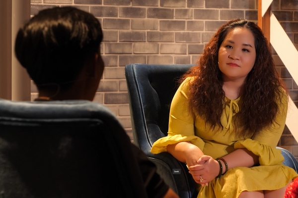 Chồng vì sĩ diện tát vợ trước mặt ‘tình đầu’