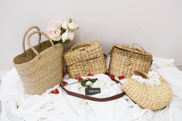 Nhiều kiểu túi cói xinh cho các nàng tha hồ diện hè