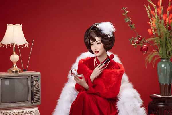 Nàng ‘Én vàng’ Minh Ngọc hóa quý cô Sài Thành ‘mê hoặc’ cộng đồng mạng