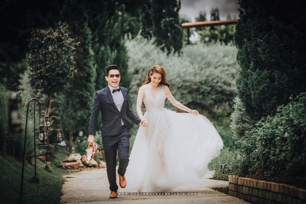 Kỷ niệm 1 năm ngày cưới, Kim Nhã mãn nguyện với hạnh phúc mới