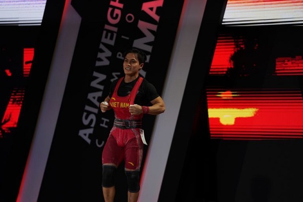 Nguyễn Trần Anh Tuấn giành huy chương vàng tại cử tạ châu Á