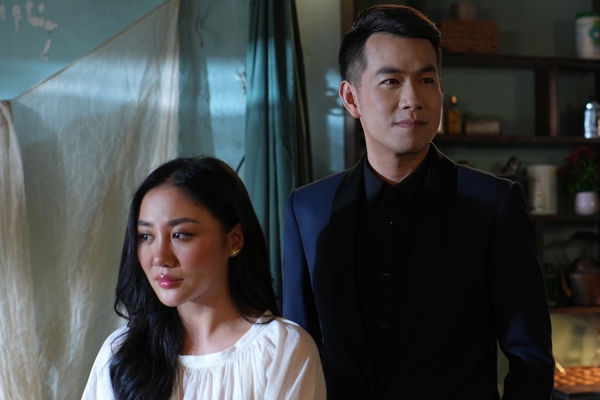 Văn Mai Hương – Hồ Trung Dũng lấy nước mắt khán giả qua OST ‘Con Nhót mót chồng’