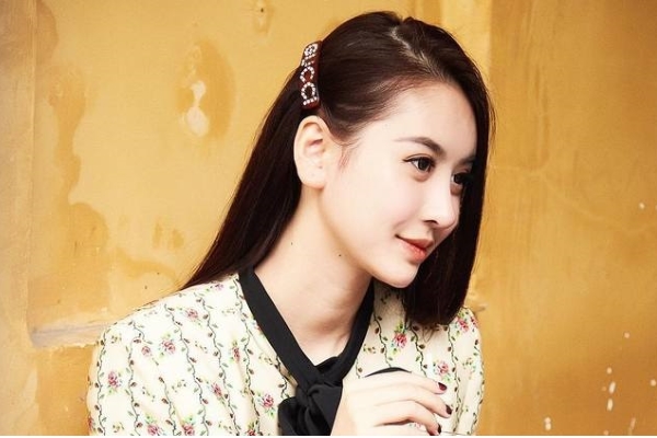 Trào lưu lăng xê kẹp tóc của sao Việt và thế giới