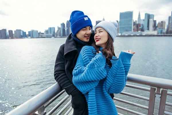 Ngắm thời trang đồng điệu của Đông Nhi – Ông Cao Thắng