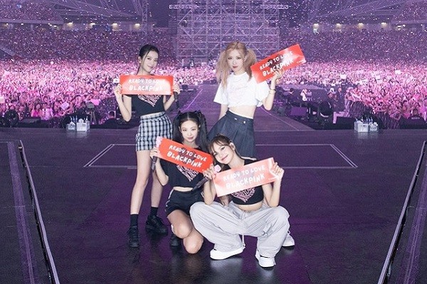 Phe vé bát nháo, fan BlackPink hoang mang trước tin đồn hủy concert ở Việt Nam