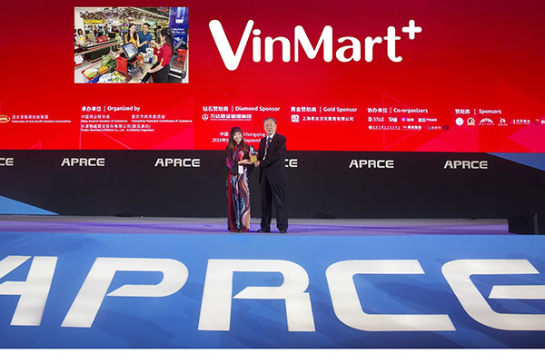 Liên đoàn Hiệp hội bán lẻ châu Á trao giải “Nhà bán lẻ xanh” cho Vinmart & Vinmart+