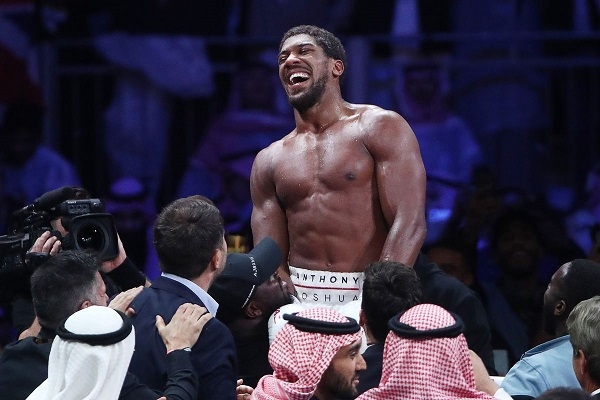 Vua boxing Anthony Joshua muốn M.U có Roy Keane khác để thách thức Liverpool