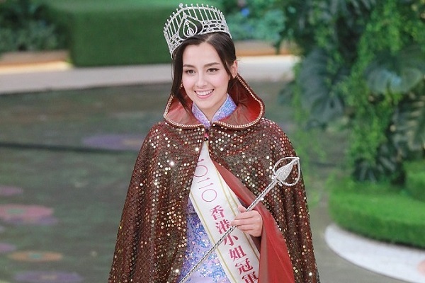 Cô gái 9x cao 1m6 bất ngờ đăng quang Hoa hậu Hong Kong 2020