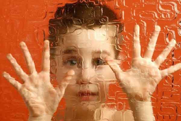 Ba mẹ cần chuẩn bị những gì khi biết con mình mắc chứng tự kỷ