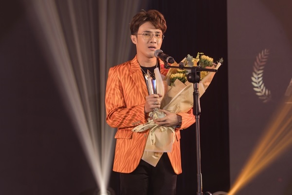 Huỳnh Lập được vinh danh là ‘Nghệ sĩ hài của năm 2019’