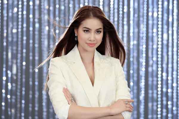 Thực hư chuyện Phạm Hương về nước, tìm lại hào quang showbiz