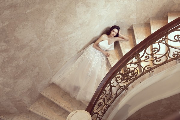 Hóa thành Lọ Lem, Lương Thùy Linh như bước ra từ cổ tích