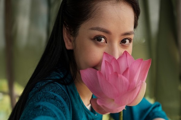 MV mới của Chi Pu nhanh chóng đạt #1 YouTube Việt Nam