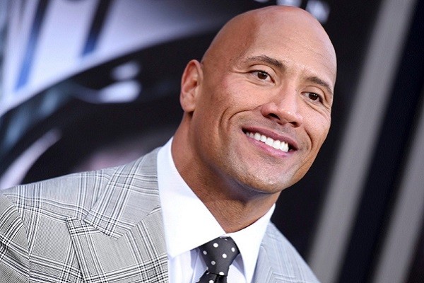 Cả gia đình tài tử ‘The Rock’ mắc Covid-19