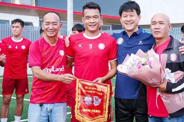 HAGL vs CLB TP.HCM: Hồi hộp chờ tài của HLV Vũ Tiến Thành