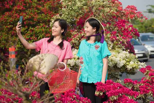 Nam Em hé lộ kế hoạch tung MV ‘xông đất’ V-pop