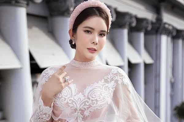 Hoa hậu Huỳnh Vy bất ngờ diện áo dài cưới sau 4 năm đăng quang