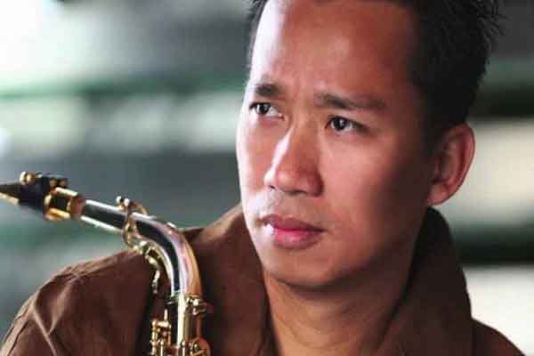 Saxophone Xuân Hiếu, ‘Chỉ còn ánh mắt’ bởi ‘Vì yêu’
