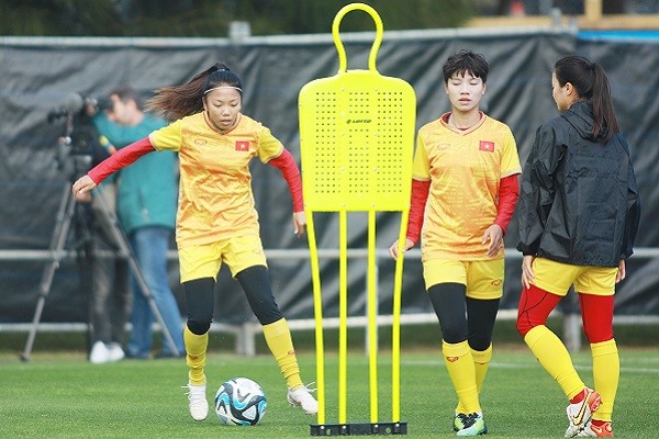 Tại sao đội tuyển nữ Việt Nam phải giảm cường độ tập luyện?