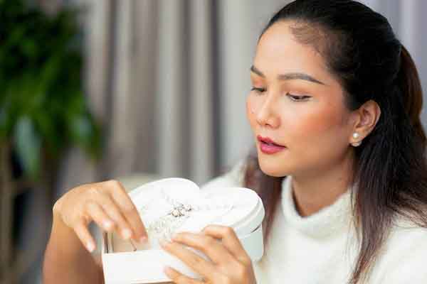 H’Hen Niê lần đầu kêu gọi từ thiện: Hãy an tâm vì tôi minh bạch, rõ ràng