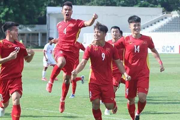 HLV Đinh Thế Nam xoay tua U.19 Việt Nam, dưỡng sức đánh bại Thái Lan