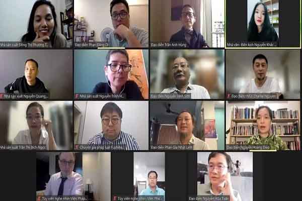 Nhà làm phim hoang mang với ‘vùng cấm’