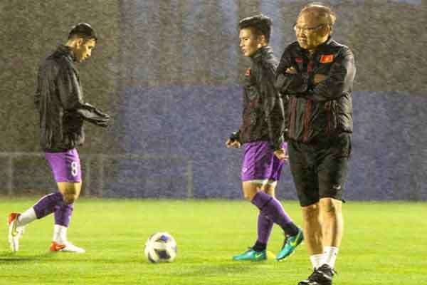 Hành trình giông bão của tuyển Việt Nam