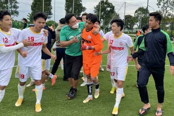 Bán kết giải U.19, Viettel vs SLNA: Xem thủ môn bắt được 4 quả 11m trổ tài