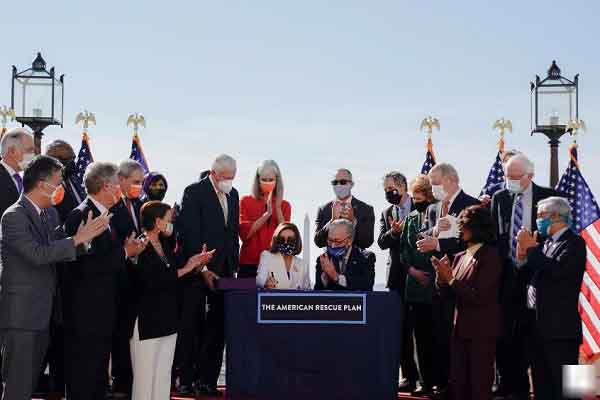Biden có chiến thắng lịch sử với gói cứu trợ COVID-19 đến 1.900 tỉ USD dù không nhà lập pháp Cộng hòa nào ủng hộ