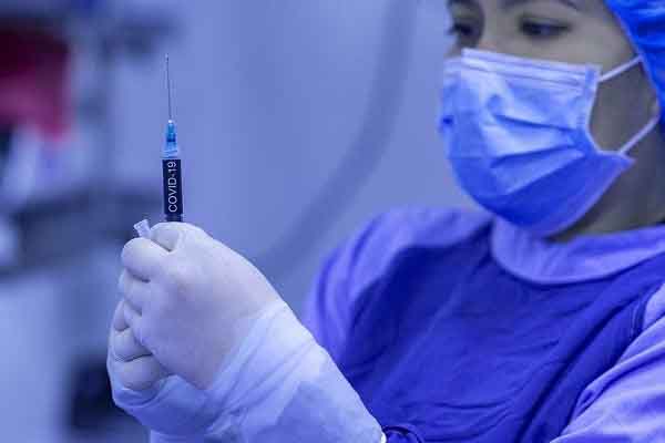 Mỹ ủng hộ từ bỏ quyền sở hữu trí tuệ đối với vắc xin COVID-19, mở cửa cho các nước sản xuất vắc xin Mỹ