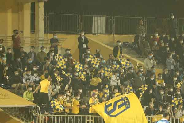 SLNA bất ngờ hạ giá vé, kích cầu sân Vinh trận đại chiến HAGL