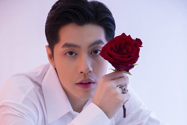 Vẻ ngoài điển trai của Noo Phước Thịnh khiến ‘hội chị em’ mê đắm