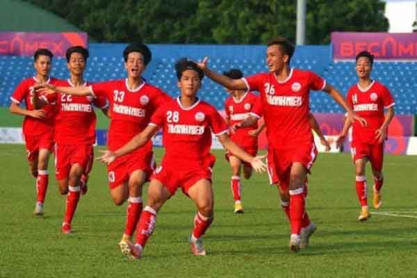 Chung kết U.19 Quốc gia giữa PVF và NutiFood: Long tranh hổ đấu